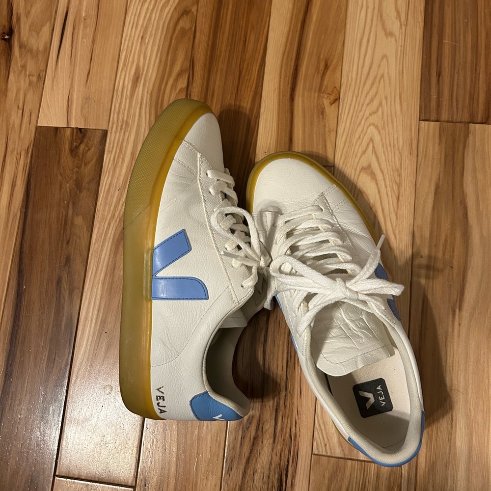 Veja White and Blue Sneakers for Casual Comfort … great used condition 💕